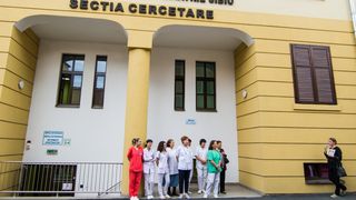 O asistenta de la Pediatrie a murit de epuizare! Decesul a survenit imediat dupa ce a iesit din tura de noapte! Avea 30 de ani si acasa o astepta un copil de 4 ani