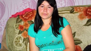 Povestea mamei care si-a ingropat intr-o singura zi cei trei copii injunghiati de propriul tata: "Am cumparat un sicriu mare, pentru toti trei, sa stea impreuna"