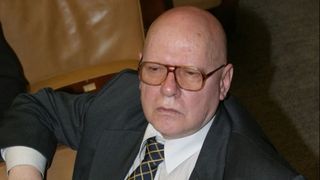 Ion Vladimir Theodorescu a fost găsit mort de către menajeră. Echipajul medical a stabilit că bărbatul murise de c&acirc;teva ore