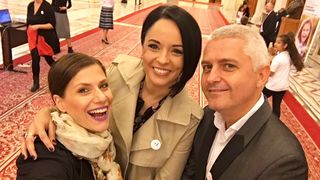 Andreea Marin si-a inceput ziua in Parlament! Vedeta sustine initiativa ca 1 Iunie sa fie zi libera nationala