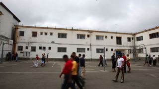 Un detinut a murit in curtea Penitenciarului "Popa Sapca" din Timisoara. Medicii nu au mai putut sa il salveze