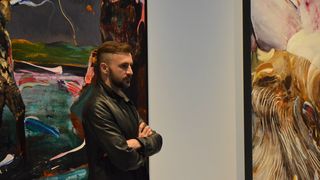 Isi vinde tablourile pe milioane, dar Adrian Ghenie e desfiintat de un roman, doctor in arte: "Ghenie nu e original, el are succes fiindca a stiut lectia, el a imitat deja artisti si teme consacrate!"