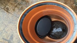 Apa Nova Bucuresti deruleaza un program gratuit de consiliere a proprietarilor de imobile pentru montarea clapetelor anti-refulare