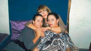 Ana si Maria Patriciu, alaturi de mama lor, Sabina