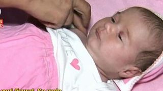 Parintii unei fetite din Targu Jiu acuza medicii din spital de malpraxis. Micutei i-a fost fracturata clavicula in timpul nasterii