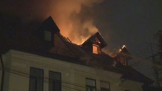 Incendiul care a izbucnit la o vila brancoveneasca din centrul Capitalei a fost stins dupa aproximativ trei ore