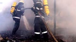 Locuinta cuprinsa de flacari in Caracal. Un barbat si o femeie au murit in incendiu