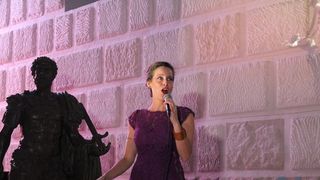 Valerie Ciolos: "As vrea sa ramanem in Romania. As vrea sa ma implic mai mult şi la proiectul cu Br&acirc;ncuşi"