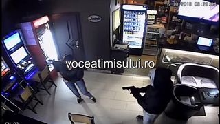 VIDEO: Tentativa de jaf armat intr-o cafenea din Timisoara