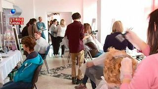 Super gest facut de mai multi stilisti pentru cateva doamne de la sat. Le-au oferit clipe de relaxare si le-au facut de nerecunoscut