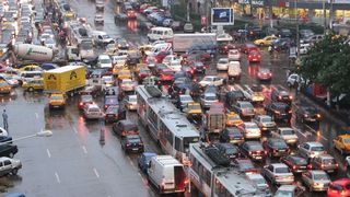 Oficialii au incercat sa explice de ce traficul este infernal in Bucuresti: In cinci ani, numarul masinilor a crescut cu peste 150.000 de autoturisme