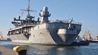 Una din cele mai importante nave americane a ajuns &icirc;n Portul Constanţa