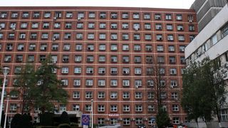 Galati. Un pacient a cazut de la etajul al optulea al spitalului de urgenta. Barbatul avea cancer