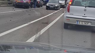 Accident rutier pe Centura de Nord a Capitalei. O duba si un autoturism s-au ciocnit. O persoana este incarcerata