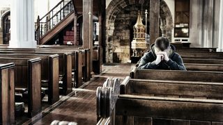 Biserica britanica ar putea sa renunte la a mai tine slujbe duminica. O lege de sute de ani le impune asta, dar ei nu mai vor sa o faca