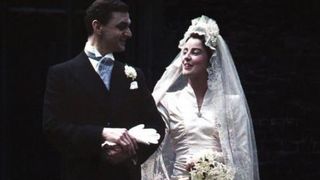 Ce mireasa frumoasa a fost Elisabeth, sotia lui Ion Ratiu! S-au cunoscut la Cambridge si au fost casatoriti 55 de ani!