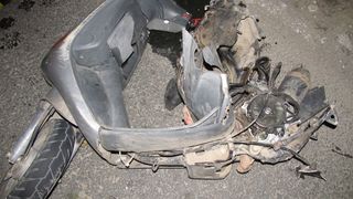 Un tanar subofiter al MApN a murit dupa ce s-a rasturnat in sant cu scuterul. Apropiatii spun ca se grabea sa-si ia mama de la serviciu