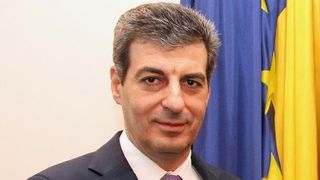 Ministrul Apararii Nationale sustine ca nu se pune problema ca stagiul militar obligatoriu sa fie reintrodus. Mihnea Motoc: " România ar putea avea 2.700 de rezervisti voluntari"