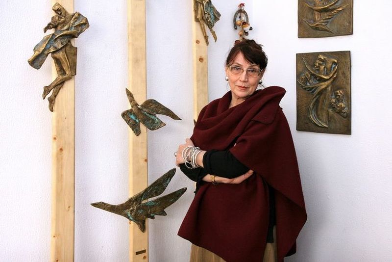 Elena Surdu Stanescu, artista care va realiza monumentul