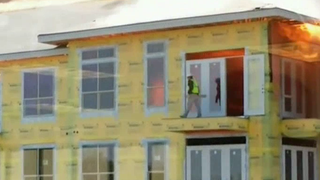 Prin ce momente de cosmar trece un barbat inconjurat de flacari! Ce nebunie face pentru a-si salva viata