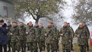 Accident de Ziua Armatei la Vaslui. Un militar, aflat &icirc;n dispozitiv la manifestări, a fost rănit de o maşină