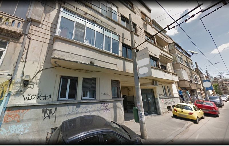 Aceasta este cladirea in care are domiciliul Marian Munteanu