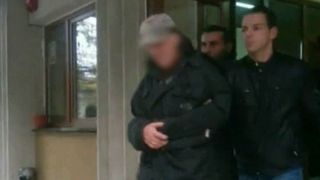 Bărbatul suspectat că a incendiat doi oameni ai străzii din Galaţi a fost reţinut pentru tentativă de omor calificat