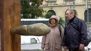 PMB a demontat monumentul "falusul" din Piata Revolutiei, dupa ce mai multi cetateni s-au declarat ofensati. Ce masura va lua pe viitor pentru a evita o situatie similara