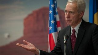 Ambasadorul SUA la Bucuresti, Hans Klemm s-a tratat intr-o clinica din Romania: "Sistemul medical poate opera la standarde mondiale, dar are nevoie de stimulente"