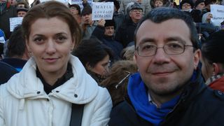 Fosti iubiti, Alina Gorghiu si Mihai Voicu s-au casatorit la cateva luni distanta! Sefa PNL l-a ales pe Lucian Isar, in timp ce Voicu s-a insurat cu o colega de partid