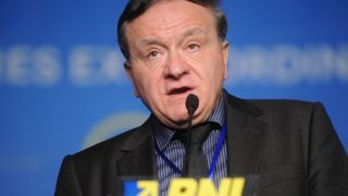 Fostul sef al CJ Brasov Aristotel Cancescu, retinut pentru luare de mita si abuz in serviciu, a fost arestat la domiciliu