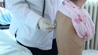 Numărul cazurilor de viroze şi pneumonii a crescut cu peste 6.000 &icirc;ntr-o săptăm&acirc;nă, ajung&acirc;nd la aproape 90.500