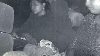 Timiş: Bebeluş de o lună, descoperit ascuns &icirc;ntr-o pătură. Parintii voiau să-l scoată ilegal din ţară