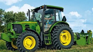 Un roman va sta 7 ani dupa gratii in Germania fiindca a furat tractoare in valoare de 250.000 de euro!