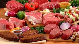 Vrei sa slabesti? Nu trebuie sa renunti doar la zahar! Consumul exagerat de carne duce la aparitia obezitatii, arata un nou studiu