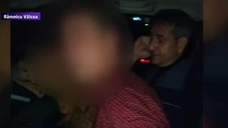 Valcea: Poliţist oprit cu focuri de armă după ce a refuzat să oprească la semnal unui echipaj de Poliţie Rutieră