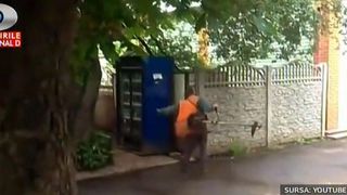 Un "Dorel" beat isi pune viata in pericol. Abia isi tine echilibrul, iar in mana tine o motocoasa. Cine il salveaza