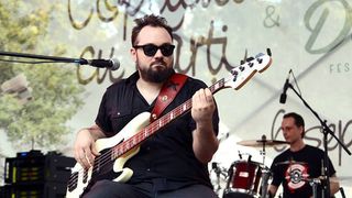 Dezvaluiri cutremuratoare la un an de la moartea lui Alex Pascu, liderul trupei "Goodbye to Gravity"! Tatal lui s-a imbolnavit si a fost nevoie sa se opereze la ambii ochi!!!