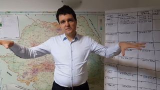 Nicusor Dan, ironizat pe facebook dupa ce a aparut intr-o camasa prea stramta!