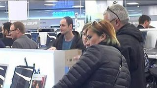 Specialistii te invata cum sa nu iti iei teapa de Black Friday. Mare atentie la site-urile dubioase!