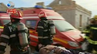 A fost noapte alba pentru echipajele de interventie. Exercitiul "seism 2016" a pus pe jar autoritatile din toate judetele tarii.