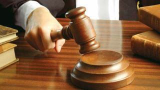 Decizie revoltatoare in cazul invatatorului din Arges suspectat ca racola fete si băieti pentru a intretine relatii sexuale cu ei. Barbatul va fi cercetat in libertate