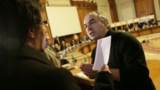 Momentul incredibil in care revolutionarul Nica Leon se injura cu Ion Iliescu: "Ce revolutie ai facut tu? Criminalule!" Iata filmarea!