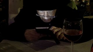 La 100 de ani, impliniti ieri, un mare scriitor roman, e pasionat de calculatoare si scrie pe facebook! In urma cu 10 ani, s-a indragostit si la 98 de ani s-a casatorit din nou!