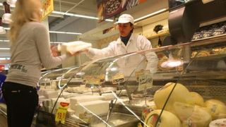 Bacteria E.coli, depistata in mai multe produse alimentare din mai multe judete