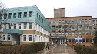 Incredibil! Pacientii si medicii de la sectia de Pediatrie a Spitalului Judetean din Deva sunt incuiati in institutie pe timp de noapte. "Dacă e un incendiu, muriti inuntru ca sobolanii, arsi&rdquo;