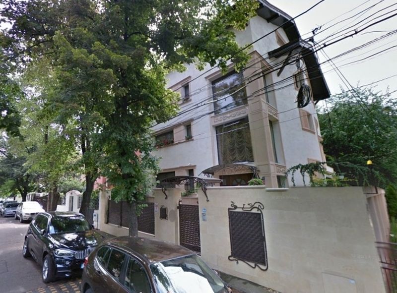 Vila lui Blejnar este una impunatoare