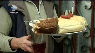 Sarbatoare mare la romani! Unii au inceput sa petreaca inca de dimineata asa ca au uitat ce sarbatoresc: "Sunt trei sfinti - Arhanghel, Mihail si Gavril"