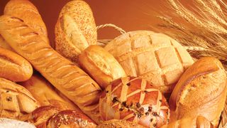 O consumati zilnic, fara sa stiti ce pericole ascunde! La ce trebuie sa fiti atenti atunci cand cumparati paine