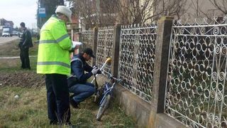 Tragedie intr-o familie din Caras-Severin. Un copil de 13 ani a murit &icirc;n timp ce se &icirc;ntorcea de la şcoală